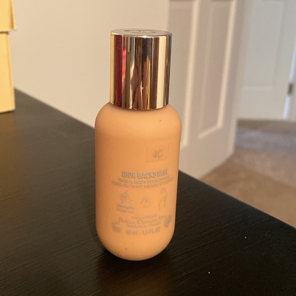 Dior Backstage Face & Body Foundation 4C - Picture 7 of 7